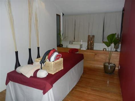 the massage room photo