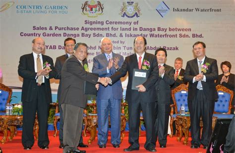 Country garden is rapidly expanding its property development businesses in malaysia. Signing Ceremony of Sales and Purchase Agreement for Land ...