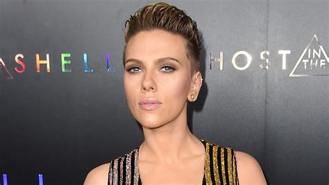 Exclusive Scarlett Johansson Stuns At Ghost In The Shell Premiere Says Its Important To