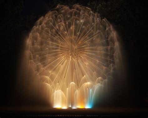 Dandelion Fountain By John Stocker City Street And Park Fountains