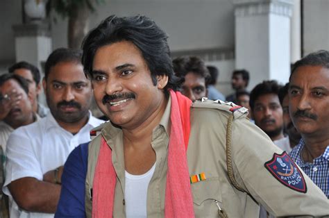 The file you download will be a zipped file. Power Star Pawan Kalyan Meets Mega star Chiranjeevi and ...