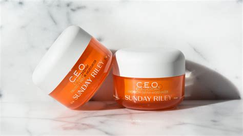 Sunday riley modern skincare was developed out of sunday's belief that nothing is better for your skin than a combination of botanicals and biotechnology. The Sunday Riley C.E.O. Protect + Repair Moisturizer Will ...