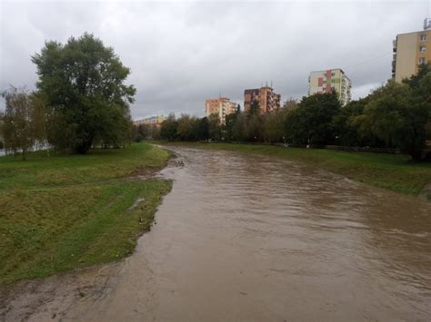 Nachnamen lebender menschen in gemerska ves. FOTO: Hasiči vyťahovali vodu z pivníc, veľké škody však ...