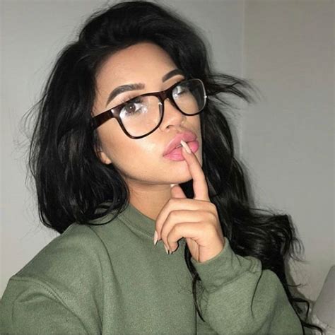 Long hairs can provide you with better options for hair styling, as it is demonstrated in this long hair with glasses hairstyle. The Hottest Hairstyles to Wear with Glasses ... …