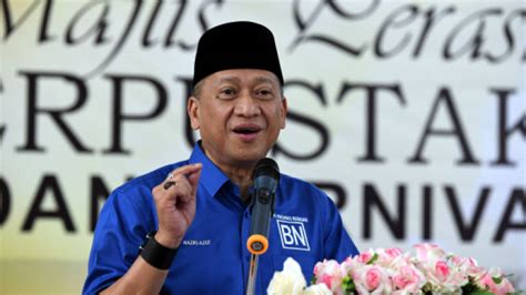 Dato seri mohamed nazri bin tan sri abdul aziz, minister of tourism and culture of malaysia). Mahathir's plane was not sabotaged: Nazri