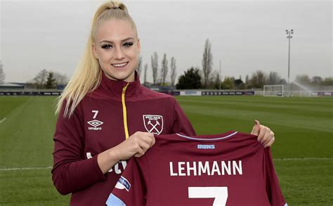 Alisha Lehmann Pens New West Ham United Contract West Ham United Fc