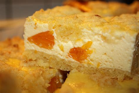 Maybe you would like to learn more about one of these? Vanille-Quark-Streuselkuchen vom Blech von sweetmilla ...