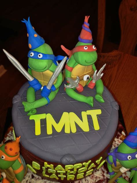 Gather your team of turtles and battle your way through as many enemies as you can in the free online game. Teenage Mutant Ninja Turtles - CakeCentral.com