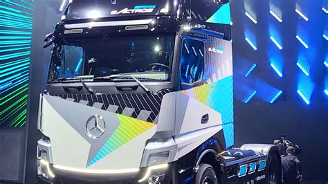 DaimlerTruck Adopts New Battery Technology FreightWaves