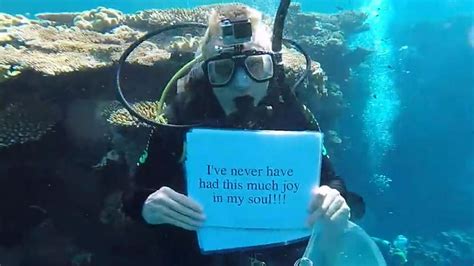 Water Way To Propose Man Pops The Question To Scuba Diving Girlfriend