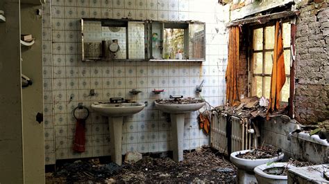 The Decaying Bathroom Of An Abandoned Home Somewhere In Belgium Oc