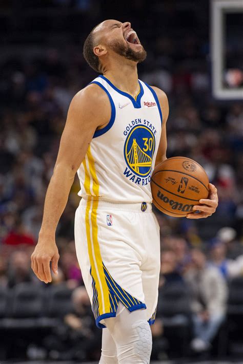 Stephen Curry Falls Short Of Record But Leads Warriors Past Pacers