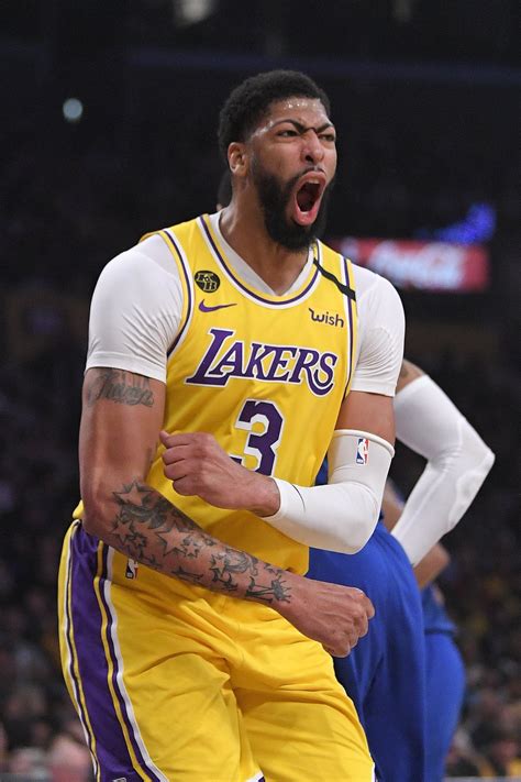 Anthony Davis Scores Leads Lakers Past Sixers Ap News