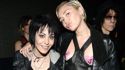 miley cyrus wears pasties for joan jett performance and speech youtube