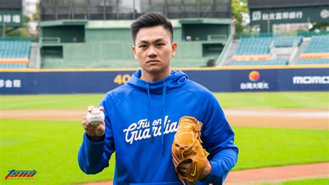 There are more than 10 taiwanese players in minor league baseball. 不捨放棄美職 江少慶：球員需要舞台