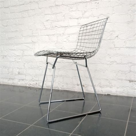 This resulted in his now infamous seating collection the bertoia side chair is a high quality reproduction of bertoia's original designed in 1952, offered at a price that makes it an. Side chair by Harry Bertoia, 1970s | #144481