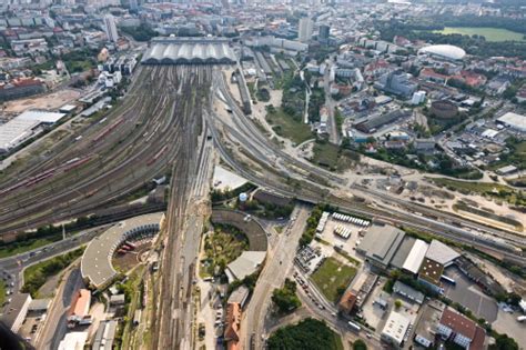 The benefit of leipzig hbf train station car rentals service provided here is a summary of offers different car hire possibilites, from large international companies to quality local car rental suppliers. Eisenbahn-Kurier - Vorbild und Modell - Leipzig Hbf ab ...