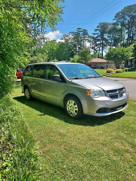 2015 Dodge Grand Caravan Passenger SE Minivan 4D - Cars & Trucks