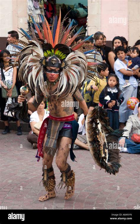 Aztec Costume Hi Res Stock Photography And Images Alamy