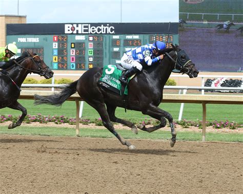 Upsets galore in Hulman and Schaefer