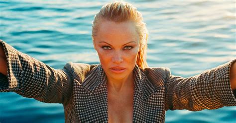 Pamela Anderson Is Giving Off Some Major Throwback Baywatch Vibes In