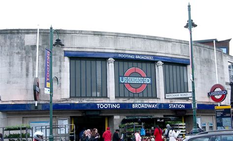 Tooting is probably not a london neighborhood that you've heard of, but it's becoming one of the coolest areas in all of england. Living in London: Living in Tooting