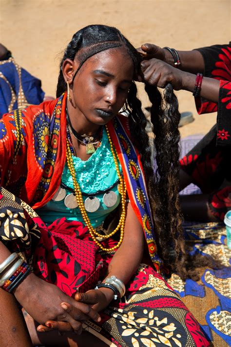 How The Nomadic Women Of Chad Are Keeping The Ancient Hair Care Ritual Of Chébé Alive Vogue