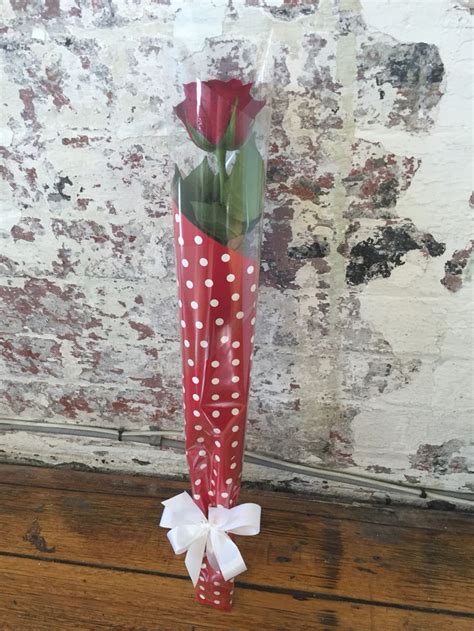 Single Rose Wrap Букет из роз Цветочные композиции Флористика
