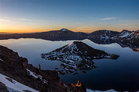 One Of The Great Old Time National Park Lodges Crater Lake Huffpost