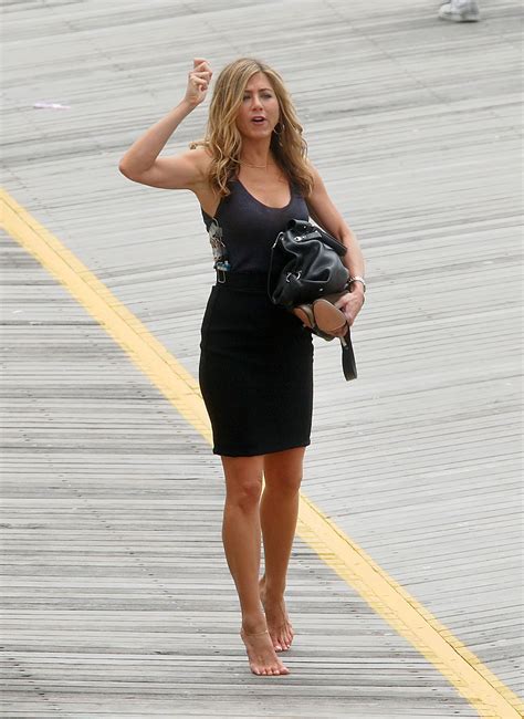 Jennifer Aniston Walking Naked Telegraph