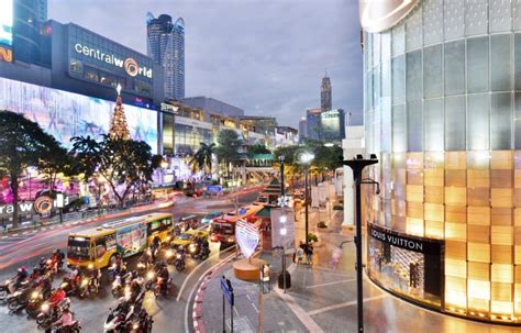 Central World Shopping Mall Editorial Stock Photo Image Of Department
