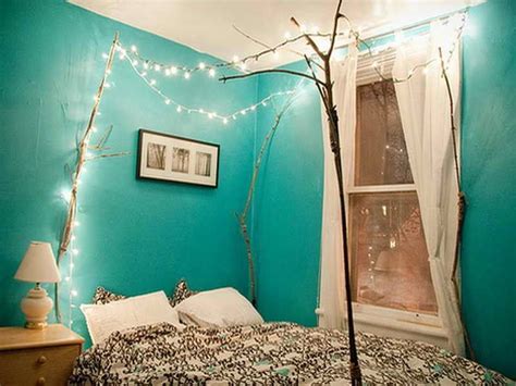 See more ideas about bedroom decor, bedroom inspirations, room inspiration. pretty fairy lights bedroom. bedroom decoration trends with fairy light indoor fairy lights ...
