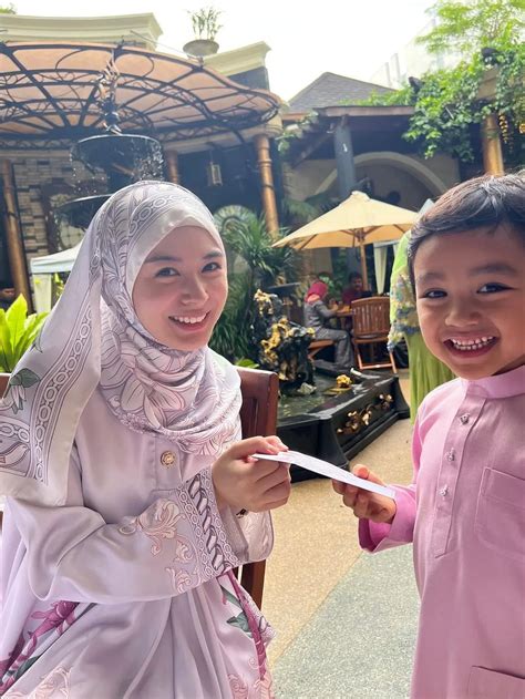 Potret Cantik Ayana Moon Dan Siti Nurhaliza Bertemu Di Hari Lebaran Entertainment
