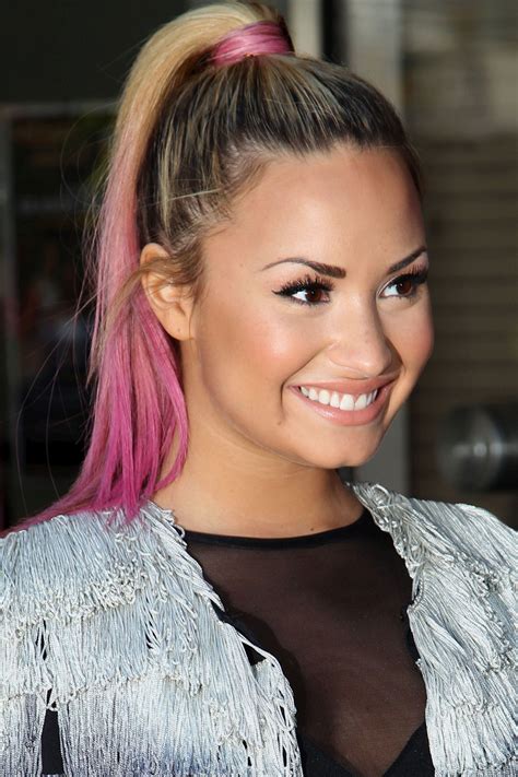 Demi Lovato Pink Ponytail Ombre Hair Color Ombre Hair Grunge