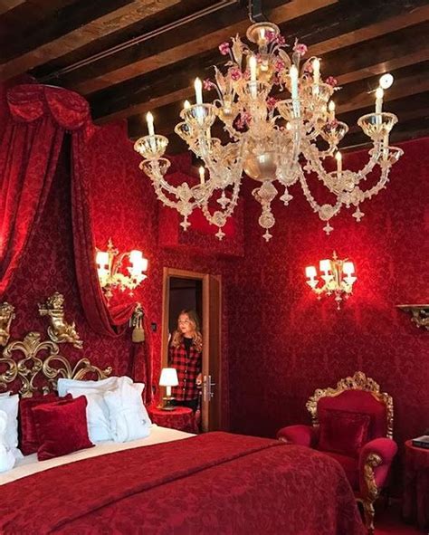 20 Ideas For A Red Bedroom