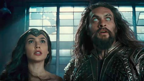 Watch New Justice League Trailer Debuts At Sdcc 2017
