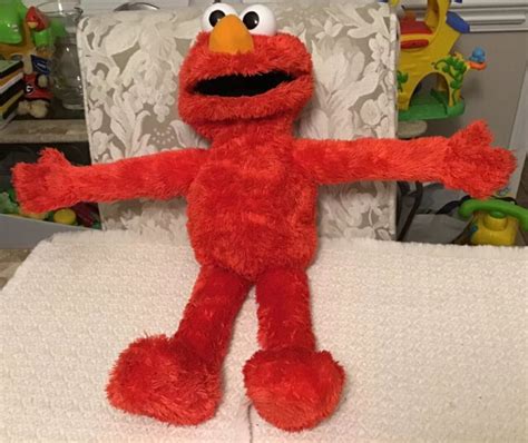 Sesame Street Big Hugs Elmo Playskool 23 Inch Interactive Plush