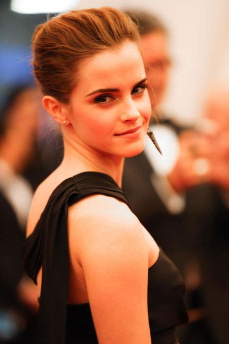 Least Amount Of Black Eye Makeup Emma Watson The Most Black Eye Makeup The Cut