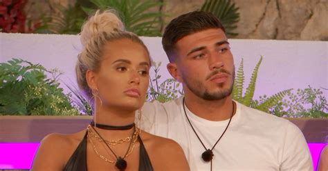 Love Island Fans Spot Clue Molly Mae Is FAKING Tommy Romance After His Love Declaration Mirror