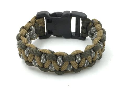 Follow these simple instructions for the absolute beginner. Solomon paracord bracelet, made in USA, 550lb 7 cord paracord, Khaki, Grey and Acu camo color ...