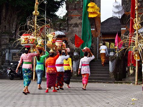 La Fête De Galungan Kuningan à Bali Bali Authentique