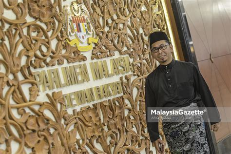 Hj hadi akan angkat sumpah pm online petang ini ? Datuk Mohamad Alamin selesai Angkat Sumpah Ahli Parlimen ...