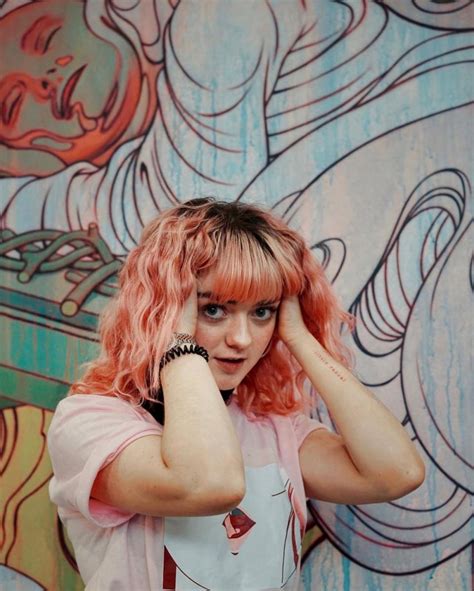 Maisie Williams Pink Hair Wallpapers Wallpaper Cave