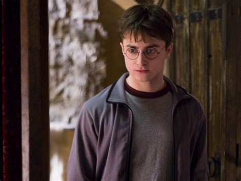 Name the top 100 characters in harry potter ordered by the number of mentions each one has in the series. Harry Potter - Books Male Characters Wallpaper (29855750 ...