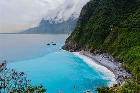 The island is officially known as and governed by the republic of china or roc. De 5 mooiste plekken in Taiwan