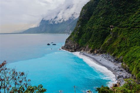 Taiwan, island in the western pacific ocean that lies roughly 100 miles (160 km) off the coast of southeastern china. De 5 mooiste plekken in Taiwan