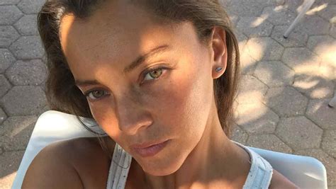 Sara maldonado impactó al presumir de su nueva figura aug. Sara Maldonado vende anillo de compromiso para irse de viaje