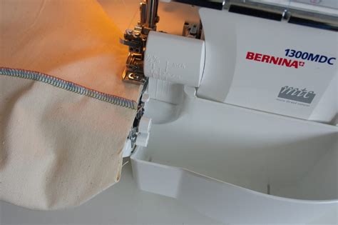 nr 5 bernina overlocker 1300mdc het snel in elkaar zetten en afwerken van een eenvoudige