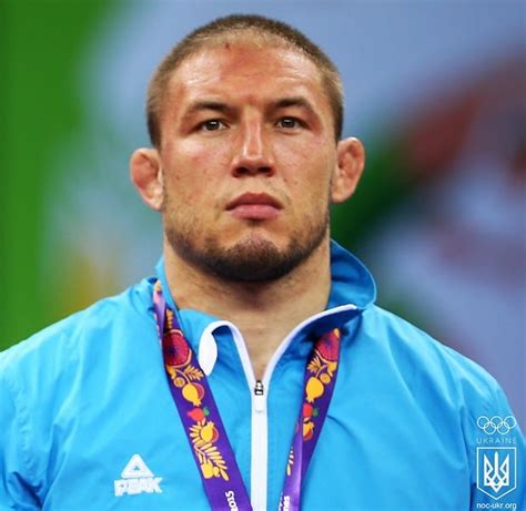 Українська борчиня вільного стилю виграла бронзову медаль на ірина коляденко виграла олімпійську бронзу з вільної боротьби. Жителі Ірпеня Валерій Андрійцев та Ірина Коляденко ...