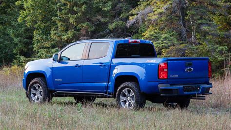 2020 Chevy Colorado Gets Minor Changes Up Against Ranger Gladiator